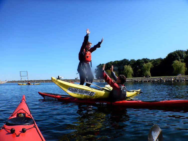 Øvelser i kajak to personer gul roed