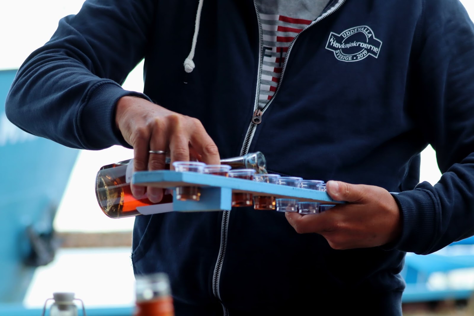 Jane Svejdal : shots hældes op